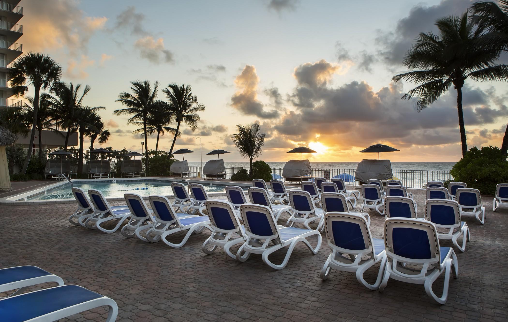 פורט לודרדייל Ocean Sky Hotel & Resort מראה חיצוני תמונה