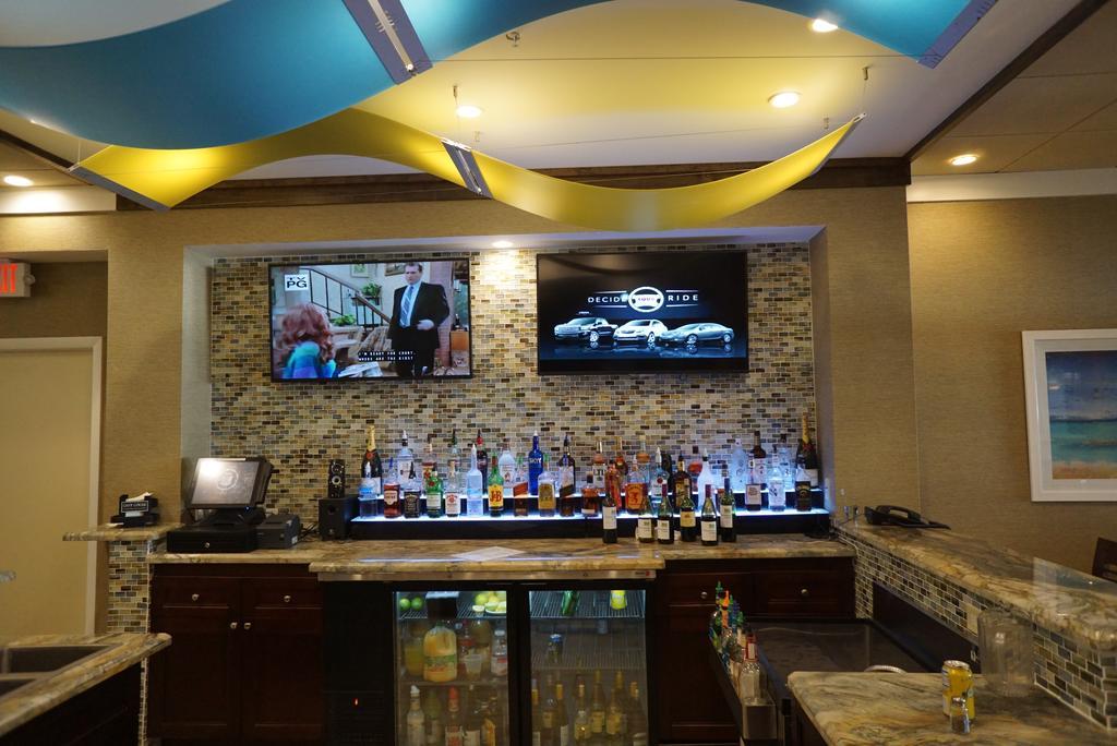 פורט לודרדייל Ocean Sky Hotel & Resort מראה חיצוני תמונה